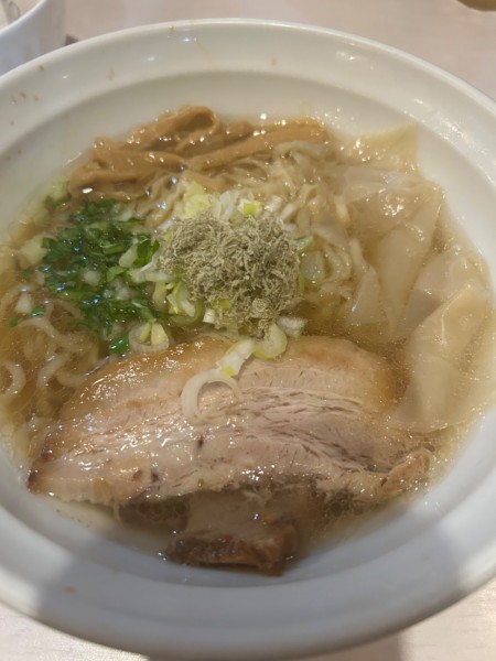 「中華そば醤油　ワンタン」@はりけんラーメンの写真