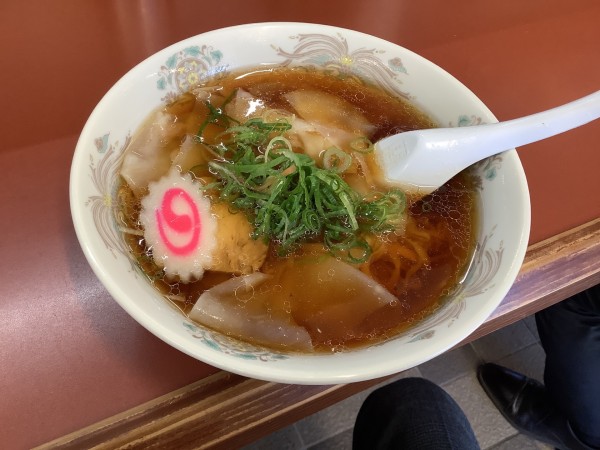 「ワンタンメン（手打麺）850円」@日清亭の写真