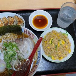 ミニ焼き飯餃子定食(1200円)