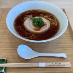 醤油ラーメン　980円