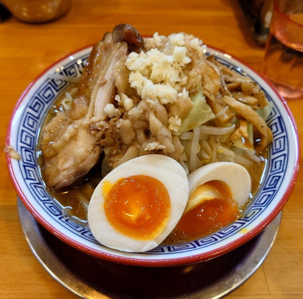 「全部のせ鶏出汁ラーメン(ミニ、1130円)」@ラーメン☆ビリー 川越クレアモール店の写真