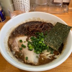 黒　とんこつラーメン 替玉 1010円