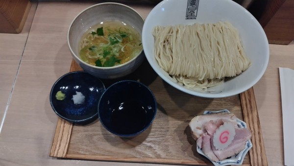 「令6·1·18つけ麺300g (1000円)」@鶯屋の写真