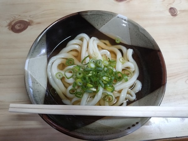 「うどん小(1玉)180円」@讃岐うどん がもうの写真
