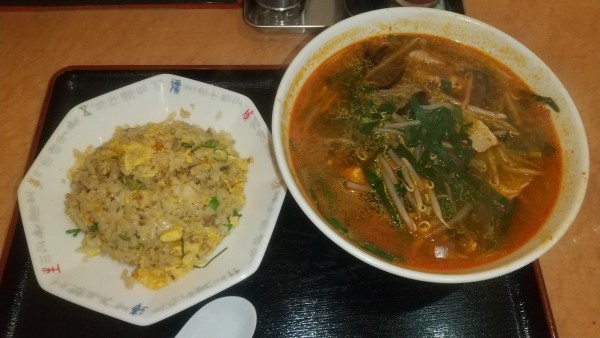 「半チャーハン+ニララーメンセット」@まんま家の写真