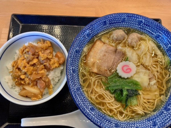 「鶏だし肉雲吞麺 (塩)(日替わりセット・鶏肉のてりたま丼)」@ワンタン屋 今福商店の写真