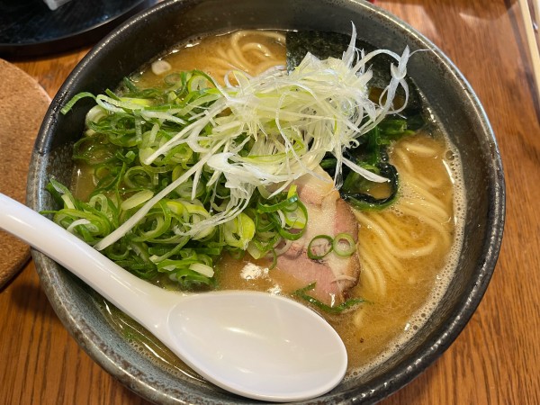 「鎧らぁめん九条ネギ大盛固め1,070円」@麺や鐙壱番の写真