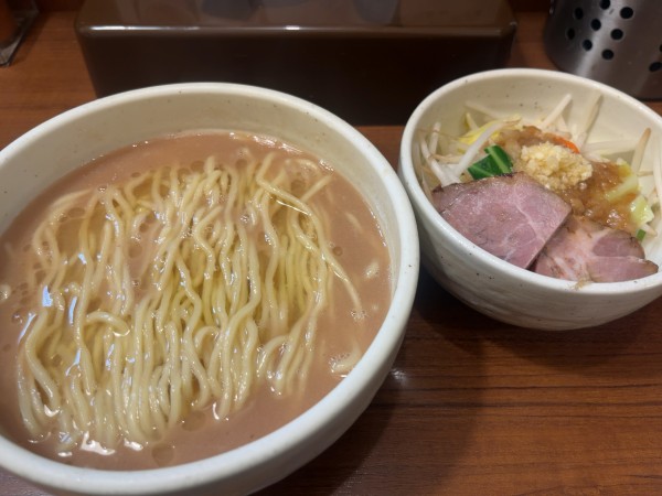 「らーめん(スタベジ)」@麺処 一笑の写真