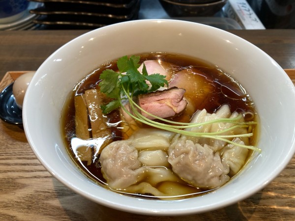 「特製醤油ラーメン」@らぁ麺 紫陽花の写真