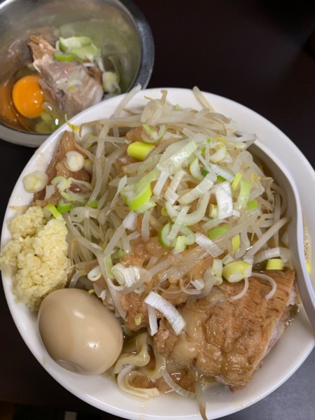 「ラーメン大 全マシ すき焼き 味玉等」@ラーメン一心の写真