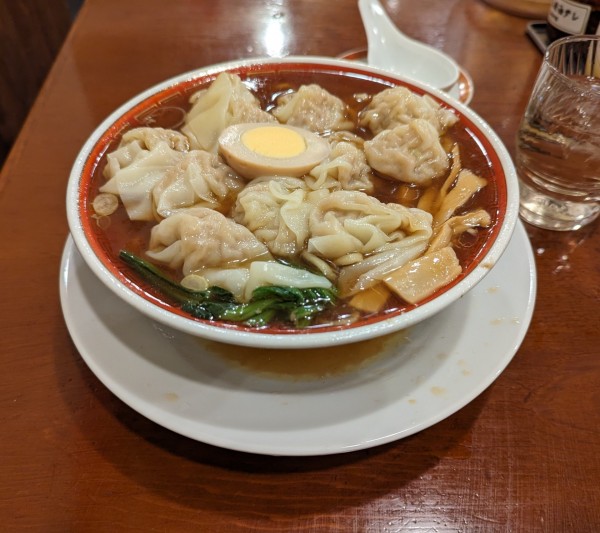 「広州わんたんめん（醤油・太麺）」@広州市場 西新宿店の写真