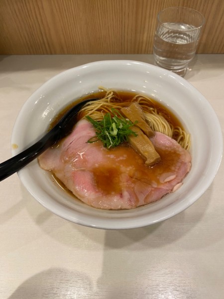 「醤油らーめん」@麺笑の写真