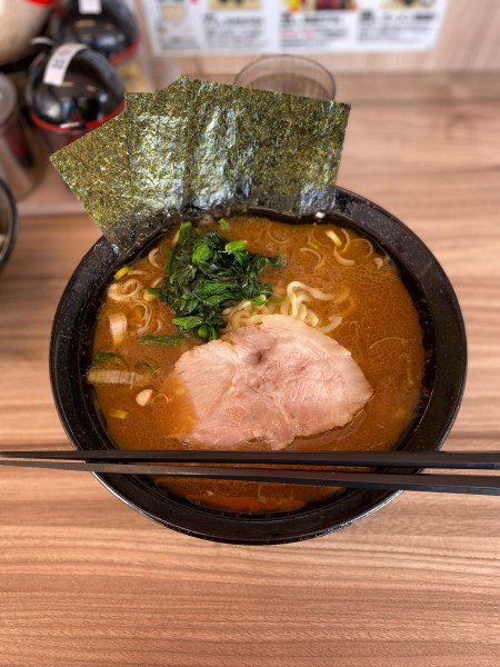 「ラーメン中ヤワラカメオオメ」@七代目武道家の写真