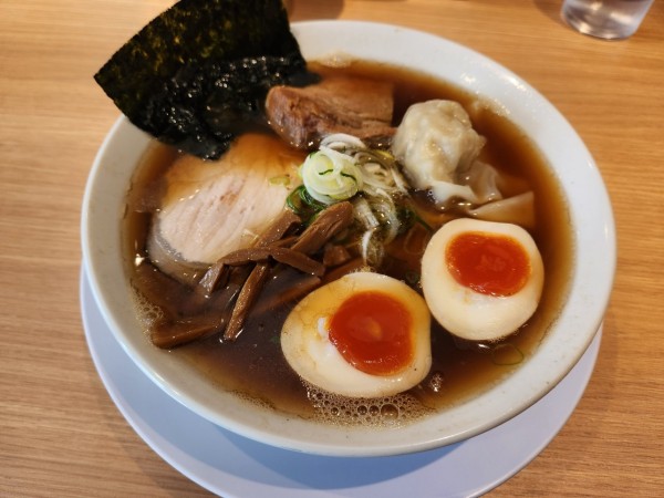 「特製醤油そば(醤油)」@中華そば やなぎやの写真