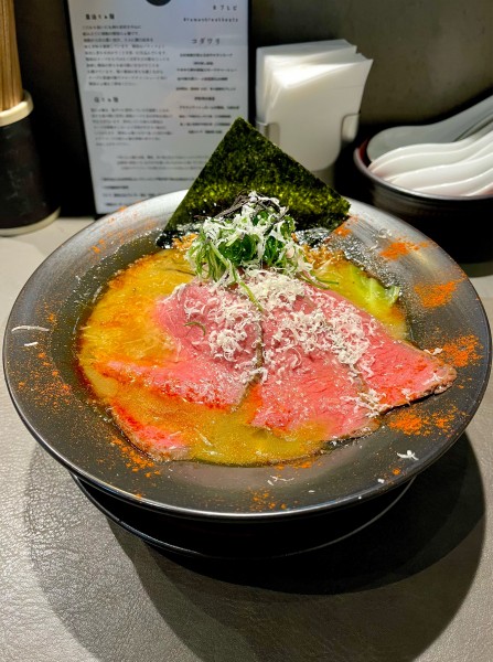 「【2周年限定】和牛と黒トリュフの豚骨醤油らぁ麺」@Ramen Break Beatsの写真