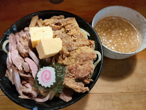 「ガツン盛り」@極太濁流ラーメン ら・けいこ 東片端店の写真