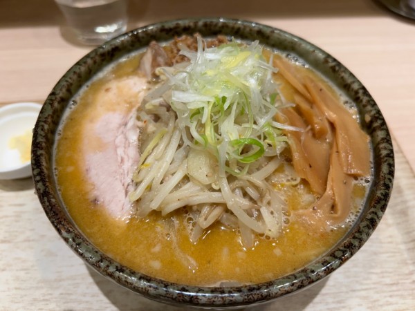 「【限定】背脂濃厚味噌 太麺var 980円」@麺屋 幸生の写真