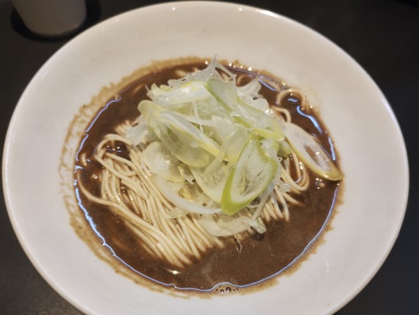 「烏賊と煮干（淡麗）」@煮干乱舞の写真