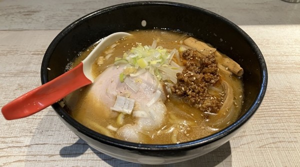 「味噌らーめん (+煮干の和え玉)」@麺屋 誉の写真