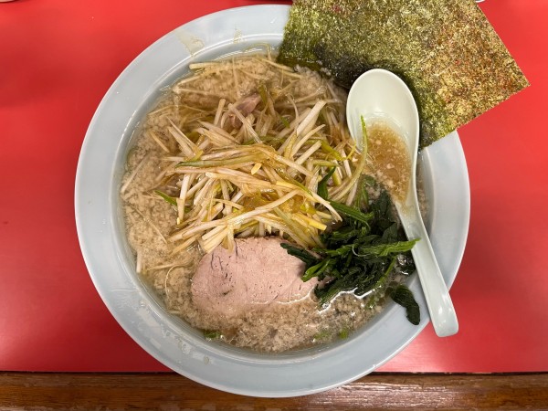 「朝ラーメン（醤油）（並）＋ネギ」@ラーメンショップ つくば店の写真