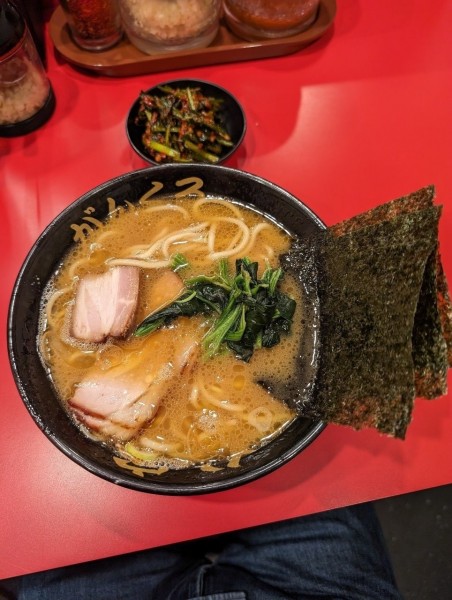 「ラーメン＋特製ニラキムチ」@ラーメン家 がんくろの写真
