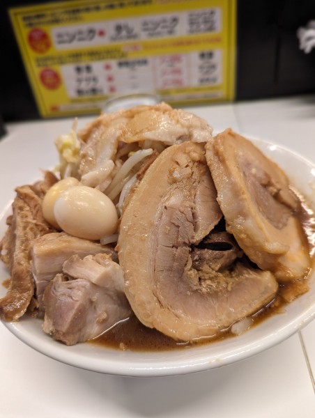 「濃厚ラーメン大+日輪増し」@ラーメン日輪の写真