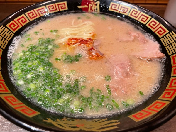「天然とんこつラーメン」@一蘭 アトレ上野 山下口店の写真