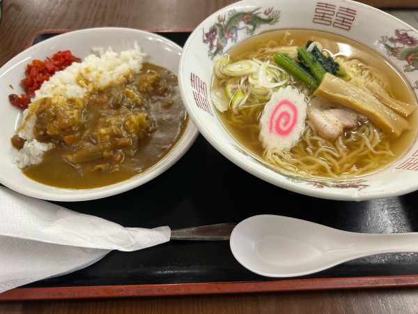 「ラーメン530円、ミニカレーライス200円セット」@釜萬食堂の写真
