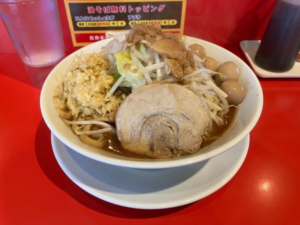 「ラーメン　極太麺　ウズラ」@ボディブローの写真
