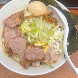 特製モンナカブラックにネギトッピング