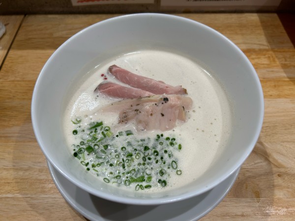 「獅子丸ぱいたんらぁめん+チャーシュー2種鶏+豚」@麺家 獅子丸の写真