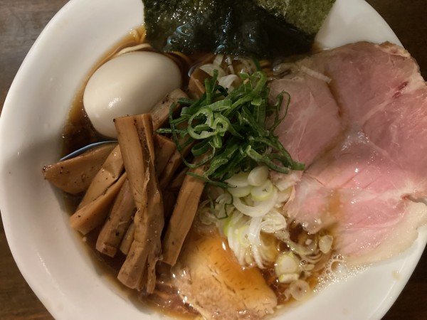 「魚介ソバ醤油 800円（+メンマ+味玉+低温チャーシュー）」@ラーメン 和なりの写真
