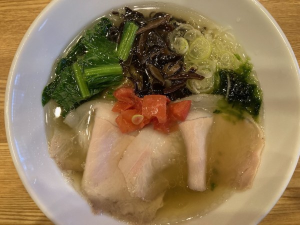 「鰹昆布ラーメン塩 930円」@Noodles Labo 香蕎庵の写真