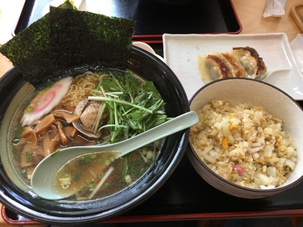 「しょうゆラーメンBセット」@らぁ麺こうちゃんの写真