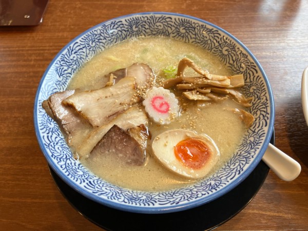 「こってり中華そば(グレードアップクーポン使用)」@麺や十兵衛 川越藤間店の写真