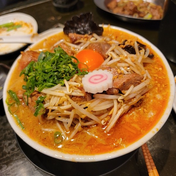 「レバスタラーメン 他」@麺酒場 丸勝の写真