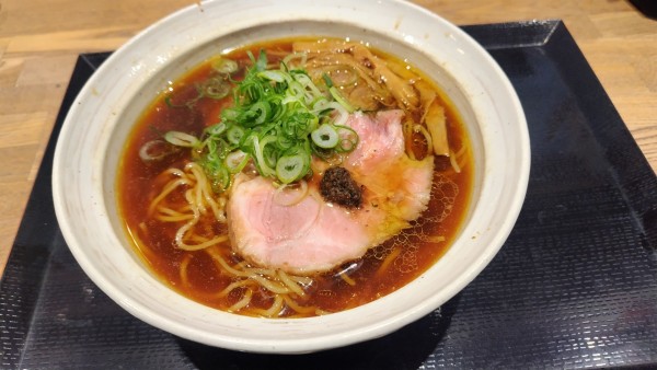 「鶏そば　黒」@境逸品 鶏そば 山田屋の写真