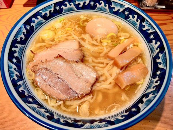 「手もみ中華（830円）、味玉（CP）」@龍神麺の写真