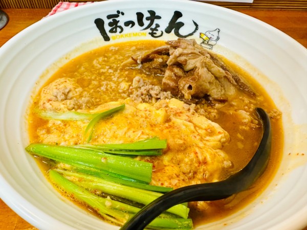 「にんにくラーメン軟骨入【1000円】」@ぼっけもんの写真