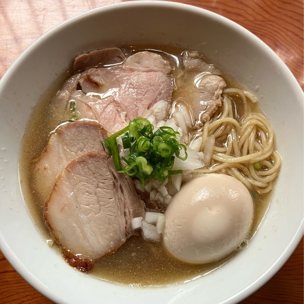 「味玉チャーシュー煮干しそば1150円他」@FOOD TRUCK むべの写真