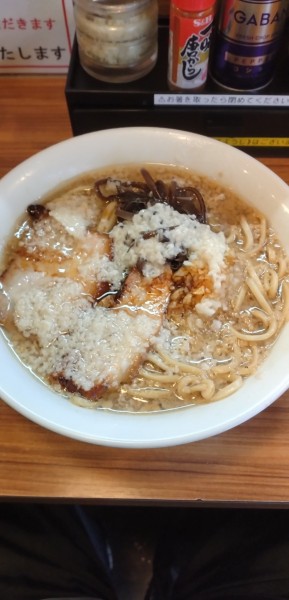 「ラーメン(中盛)」@麺家ひまりの写真