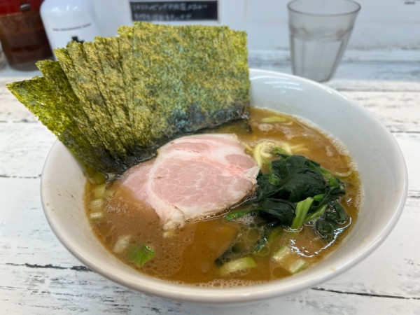 「らーめん並＋のり」@二代目 谷瀬家の写真