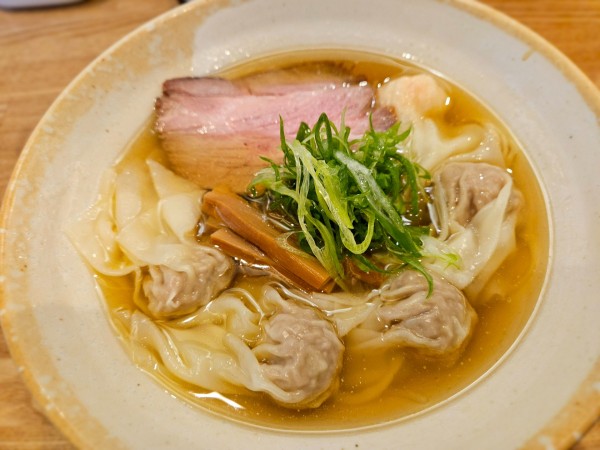 「肉ワンタン麺(白)」@DURAMENTEIの写真