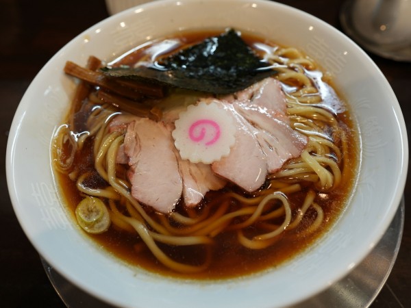 「東京醤油ラーメン」@自家製麺 うるちの写真