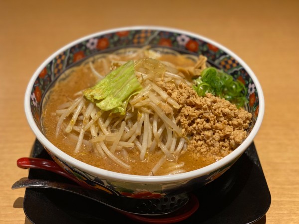 「そぼろ味噌らーめん¥730。モヤシ¥120。」@五穀みそらーめん 味噌之介 根岸駅前店の写真