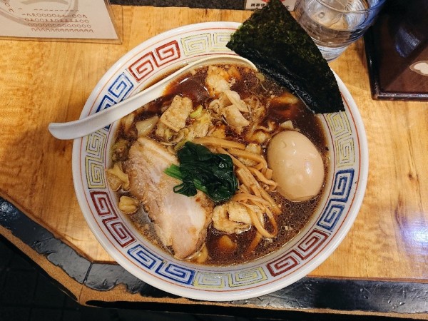 「夜の裏そば：牛ホルモンの手切り手揉み中華そば」@塩そば 桑ばらの写真