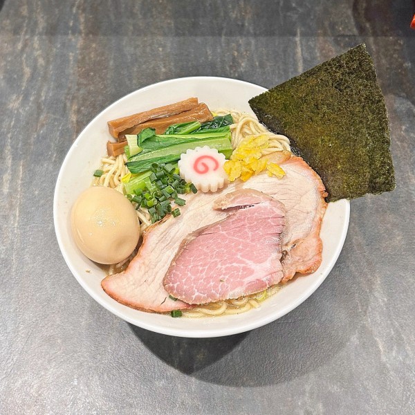 「地鶏中華そば（塩）」@宮元製麺の写真