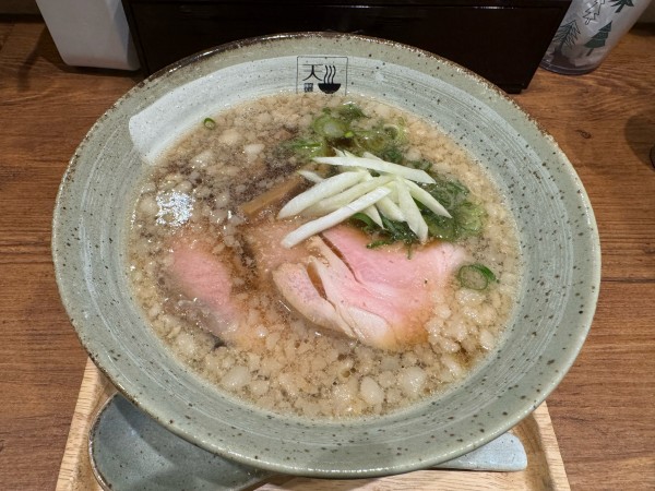 「アグー背脂入醤油らあめん　880円」@麺処 天川の写真