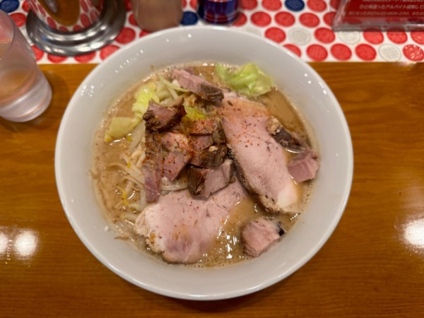 「豚骨煮干し(150g)野菜少なめ.背脂普通タレ普通1000円」@中華そば にぼが屋の写真