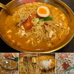 ココナツと生姜のカレーラーメン　1000円